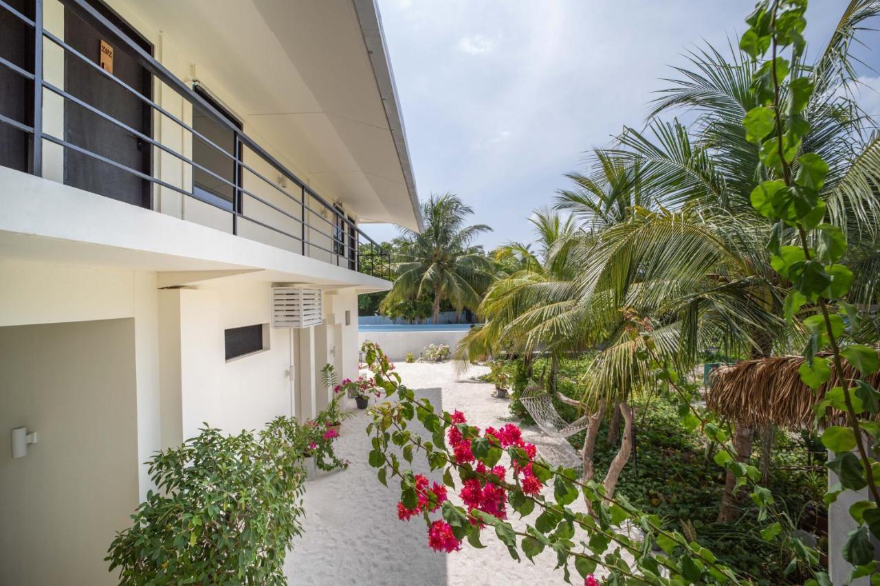 Rasdhoo Dive Lodge Exterior photo