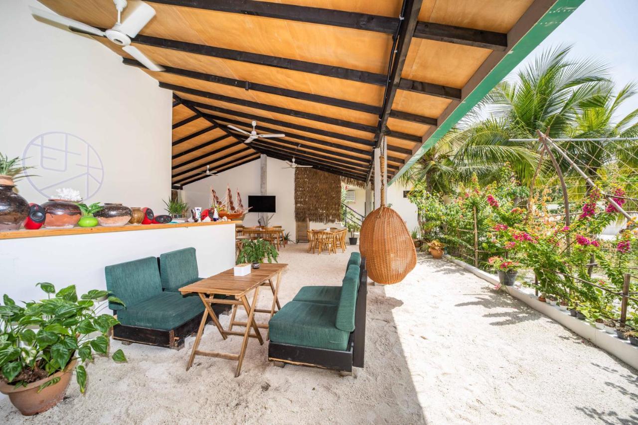 Rasdhoo Dive Lodge Exterior photo