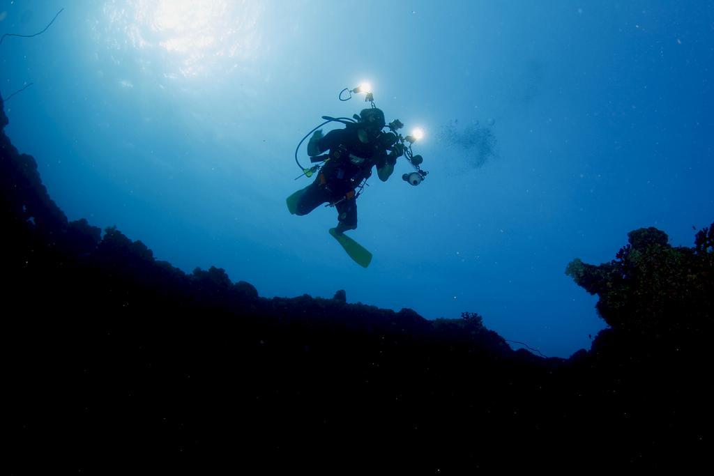 Rasdhoo Dive Lodge Exterior photo